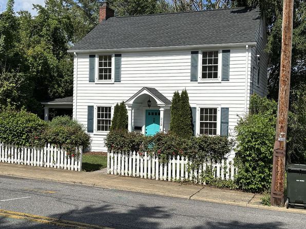212 Thornrose Ave