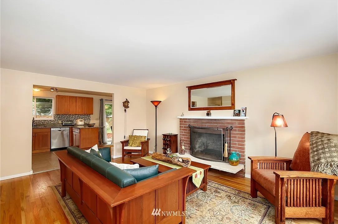 4 bed, 1500 sqft, $3,695 — Photo 4