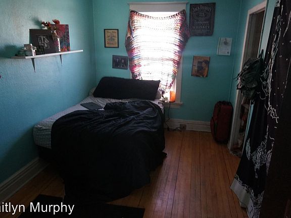 5th image of 418 N 12th Ave E