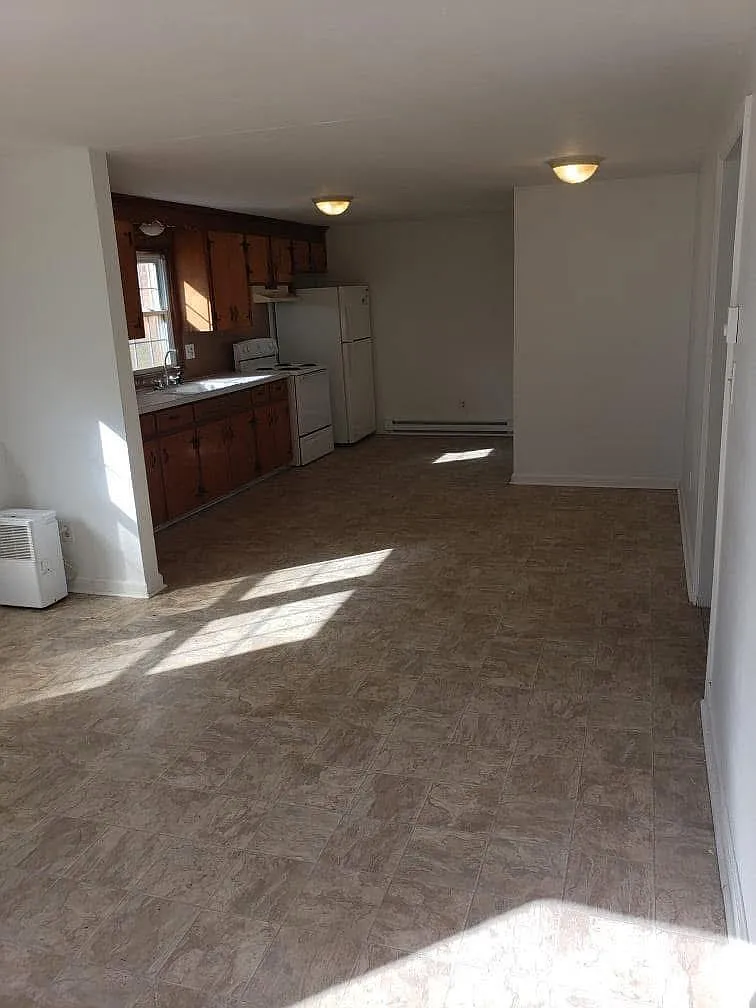 1 bed, 700 sqft, $775 — Photo 2