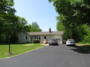 10 Cathy St, Augusta, ME 04330