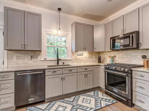 863 Old Bell Rd, Charlotte, NC 28270