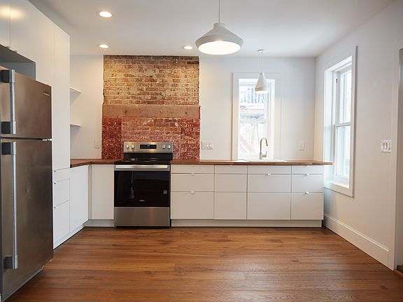 5th image of 508 Liberty St APT 1