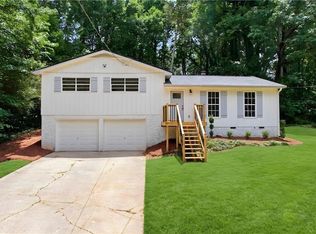 411 Hunters Ln, Woodstock, GA 30189