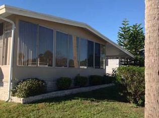 8 Cocos Plumosa Dr #B, Eustis, FL 32726