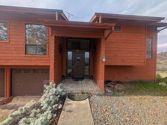 3rd image of 539 Hatfield Dr