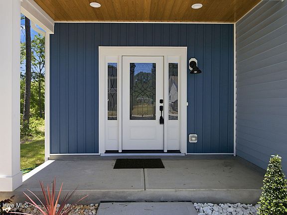 3rd image of 2737 Bellamy Drive SW