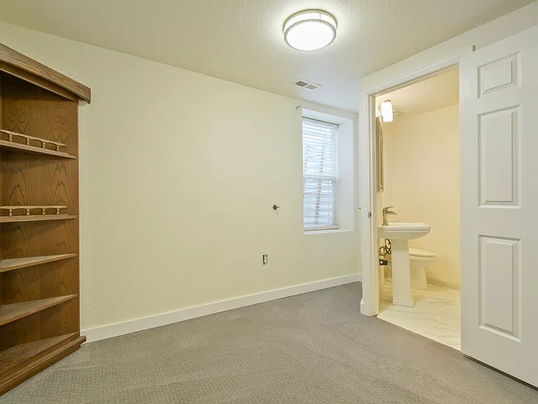 7079 S Curtice St #BASEMENT — Photo 6