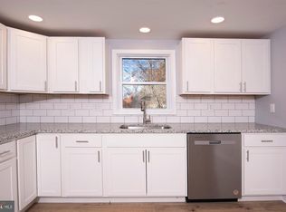 6374 Rock Hall Rd, Rock Hall, MD 21661