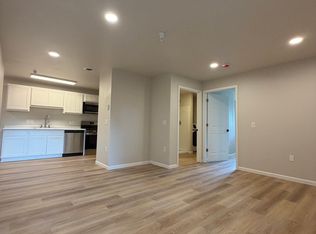 6604 Elmwood Ave #102, Middleton, WI 53562