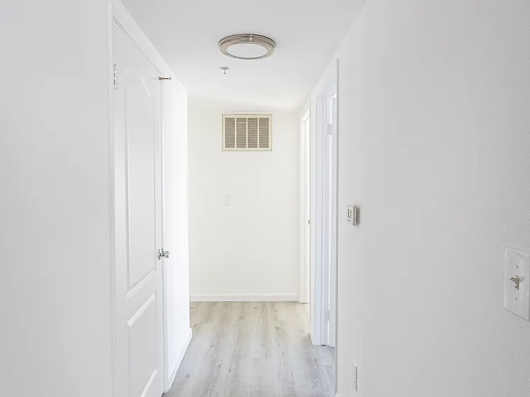 6853 Agnes Ave #3 — Photo 23