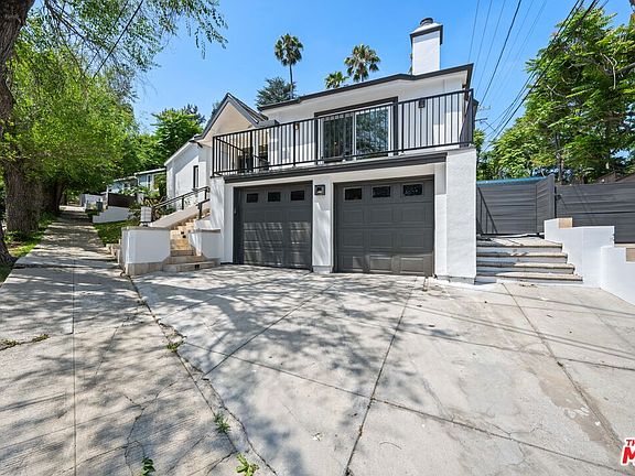 2nd image of 3959 Tropical Dr