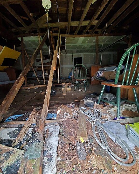 2nd image of 1323 Springdale St