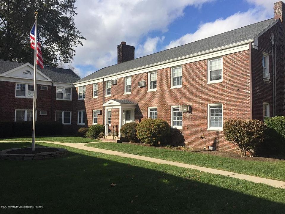 2nd image of 150 South St APT B
