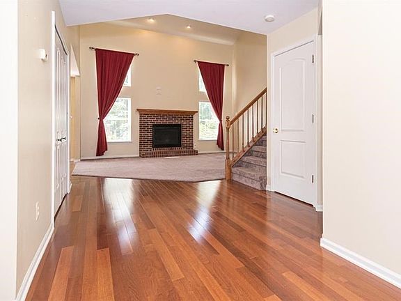4th image of 10252 Wildrose Ct