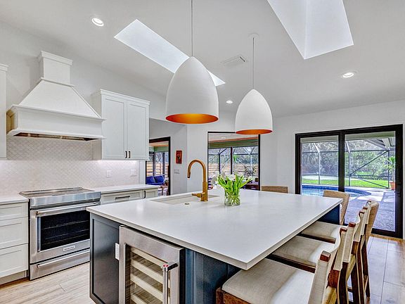 4th image of 18246 River Oaks Cir