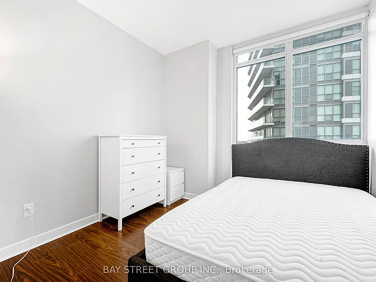 121 McMahon Dr #2708 — Photo 29