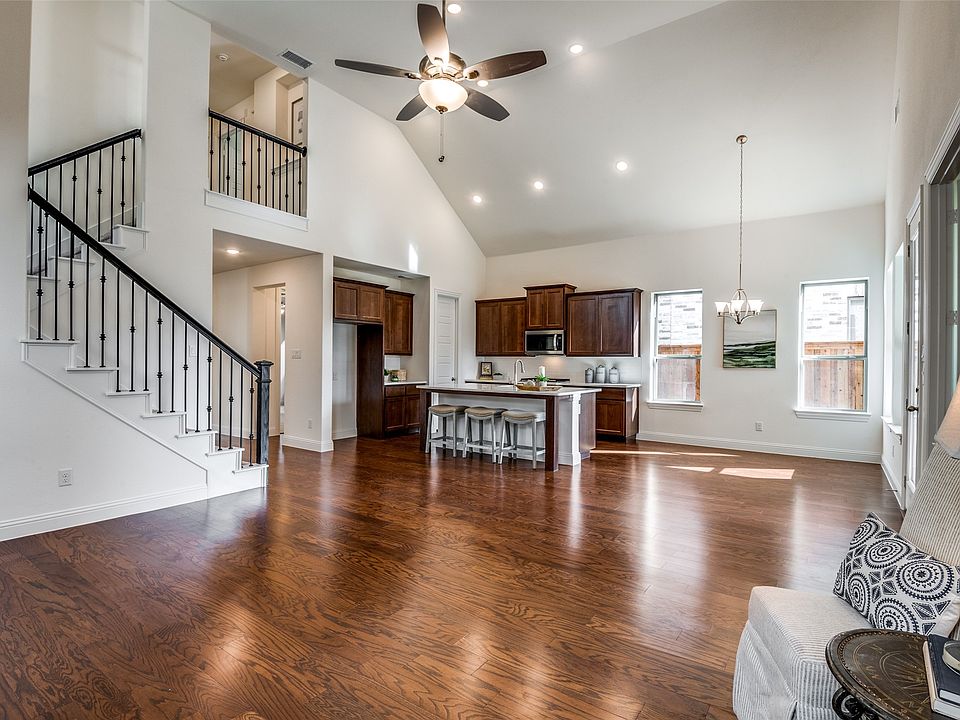 1st image of 8133 Meadow Valley Dr