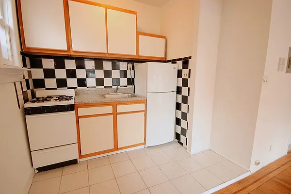 Rented by Highline Residential | media 3