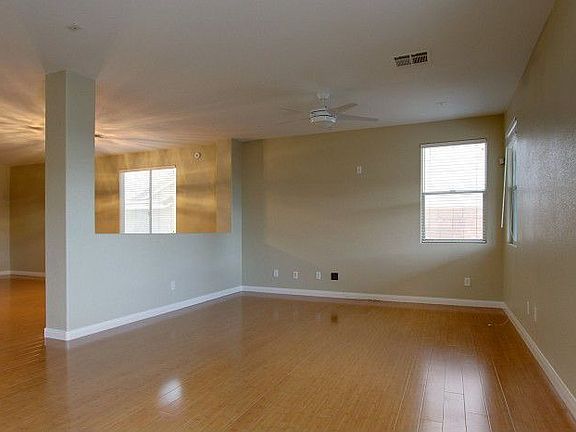 4th image of 10409 Wellington Manor Ave