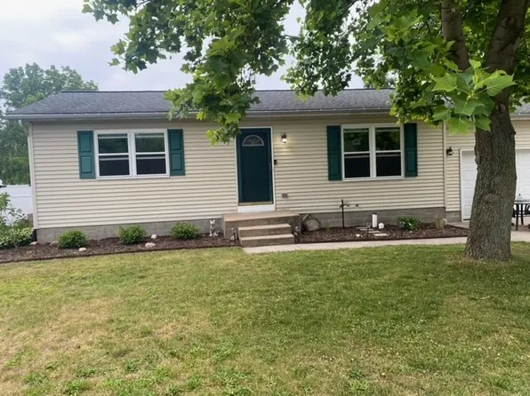 9948 Pine St, Lake City, PA 16423