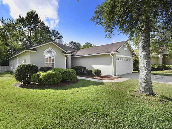 2nd image of 733 Lockwood Ln