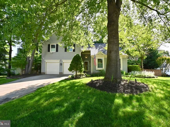 12561 Knightsbridge Dr, Woodbridge, VA 22192