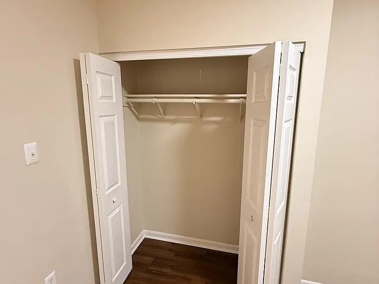 1504 Isherwood St NE #3 — Photo 12