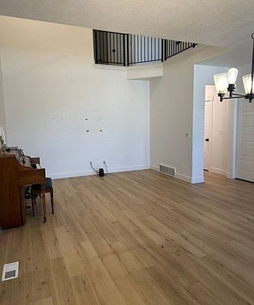4th image of 3961 W 1960 N