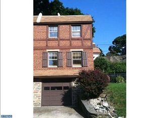 573 Fountain St, Philadelphia, PA 19128