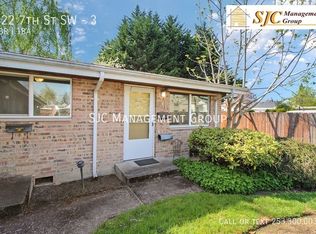 322 7th St SW APT 3, Puyallup, WA 98371