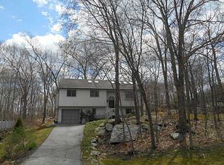 7 Ivy Hollow Ct, Cranston, RI 02921
