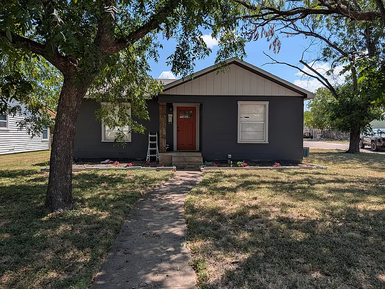 1833 Matador St — Photo 1