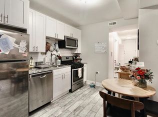 1039 W Roscoe St #G, Chicago, IL 60657