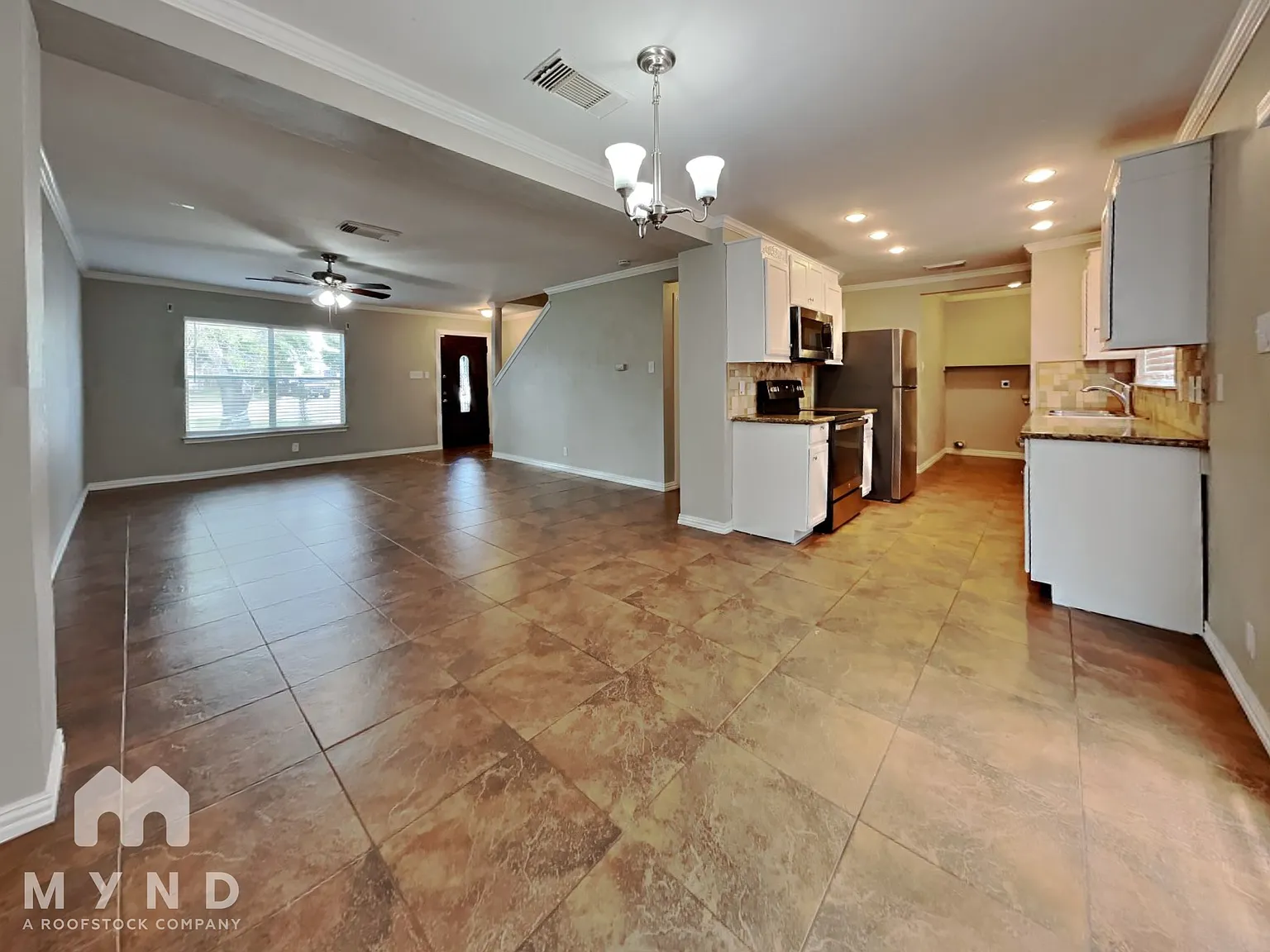3 bed, 2.5 bath, 1501 sqft, $1,499 — Photo 4