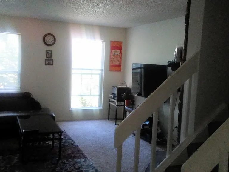 932 S Paris Ct — Photo 3