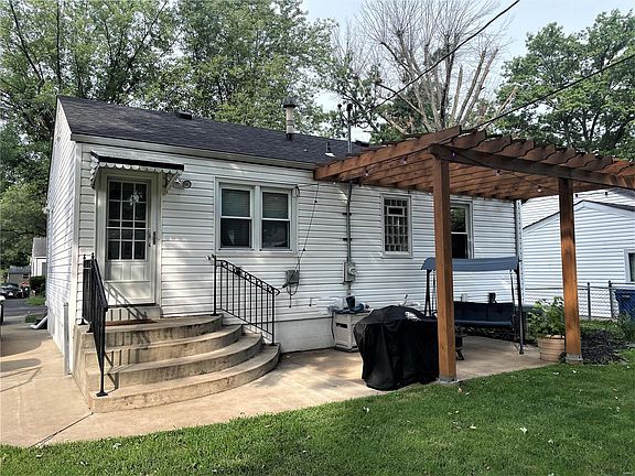 3rd image of 1190 Saint Matthew Dr