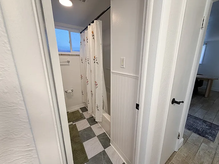 1640 N Zenobia St — Photo 15