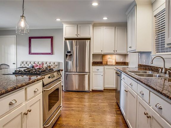 2nd image of 10208 Linkwood Dr