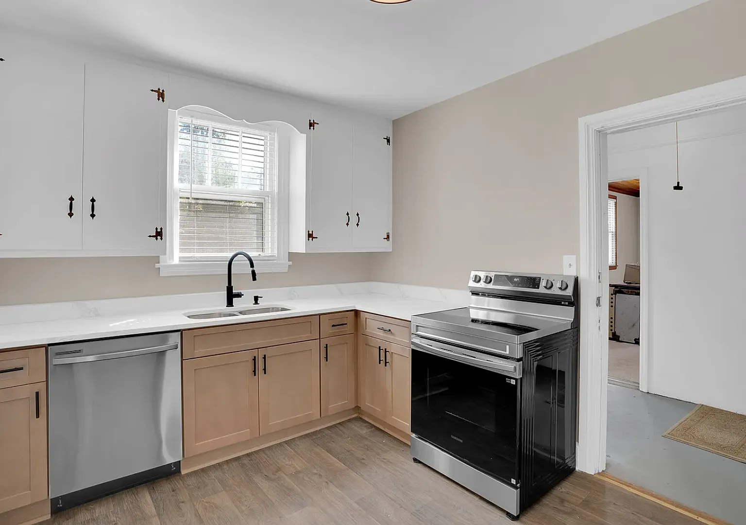 Minutes from USC! Renovated 4BR Home in Cayce — Photo 4
