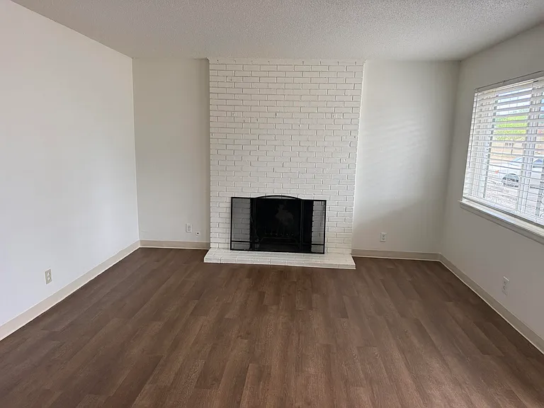 3908 Ortiz Ct NE #A — Photo 4