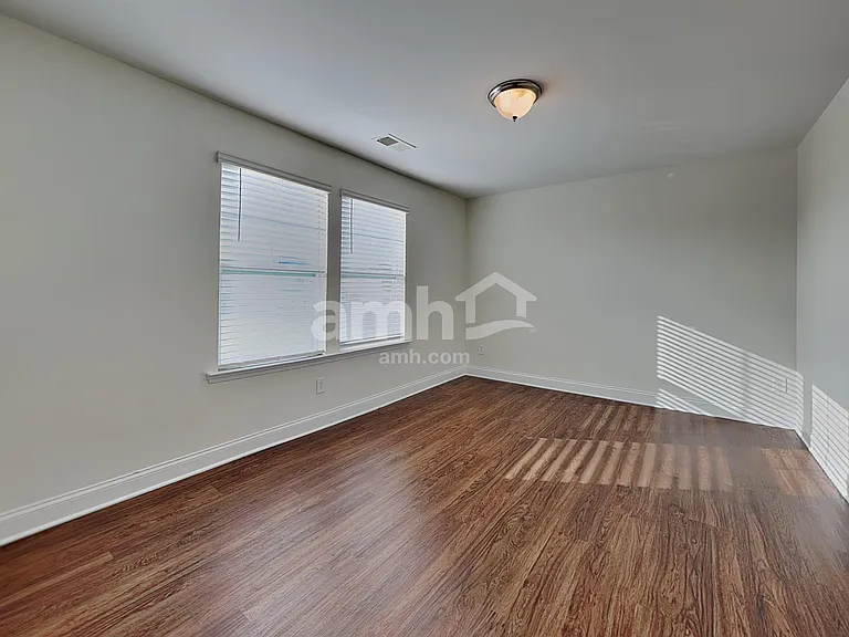 119 Hamilton Park Dr — Photo 17