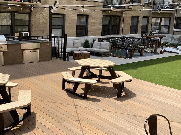 Courtyard Deck