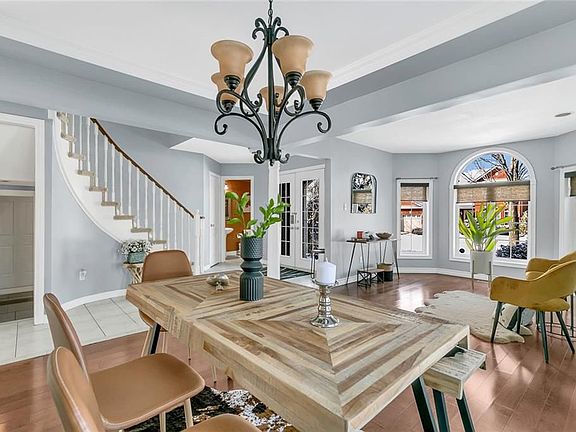 3rd image of 4700 Wembley Ct