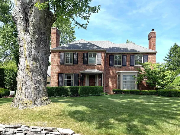 86 Moran Rd, Grosse Pointe Farms, MI 48236