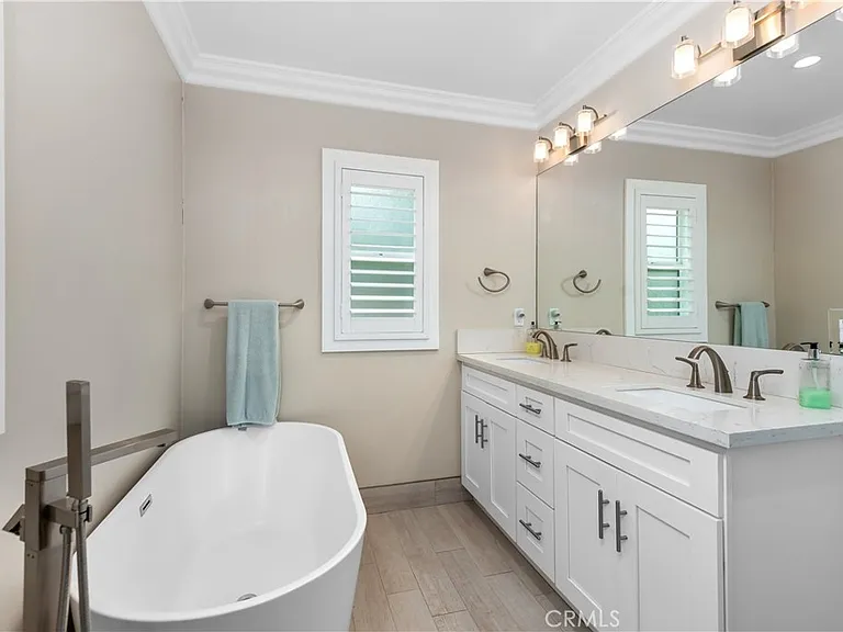 5210 Quakertown Ave — Photo 20