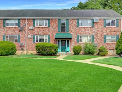 1061 Fenwood Dr #3, Valley Stream, NY, 11580