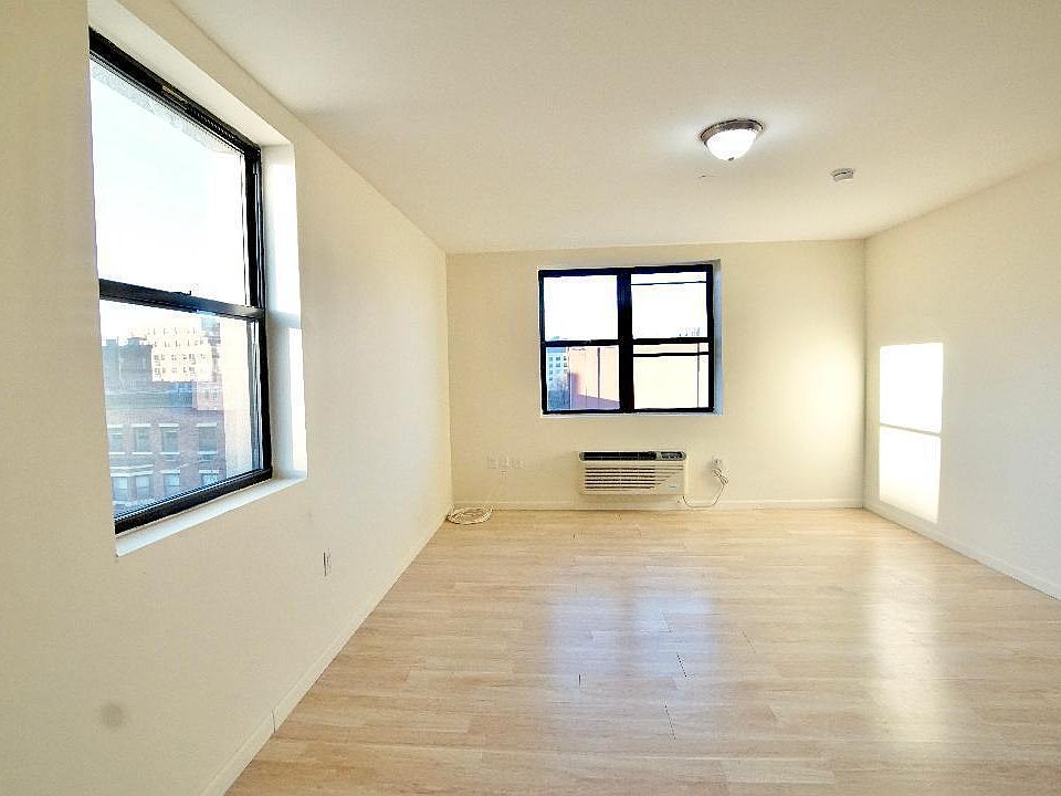 1st image of 1674 Park Ave APT 5C