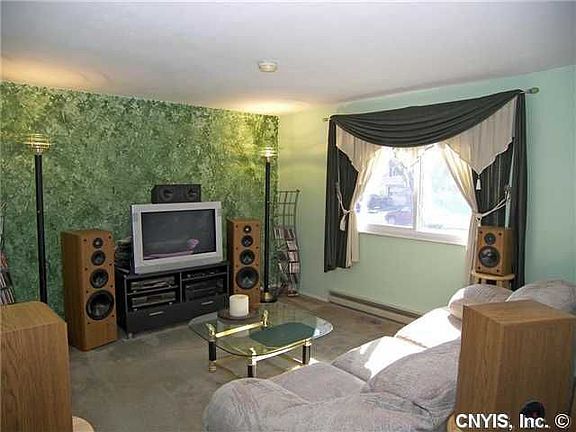 4th image of 8316 Pansy Dr