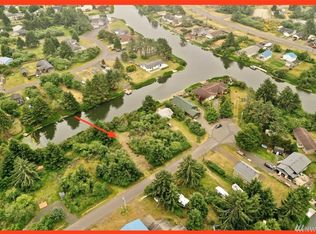 569 Kahkwo Ct SE, Ocean Shores, WA 98569